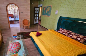 Rustic Retreat Homestay & Sightseeing